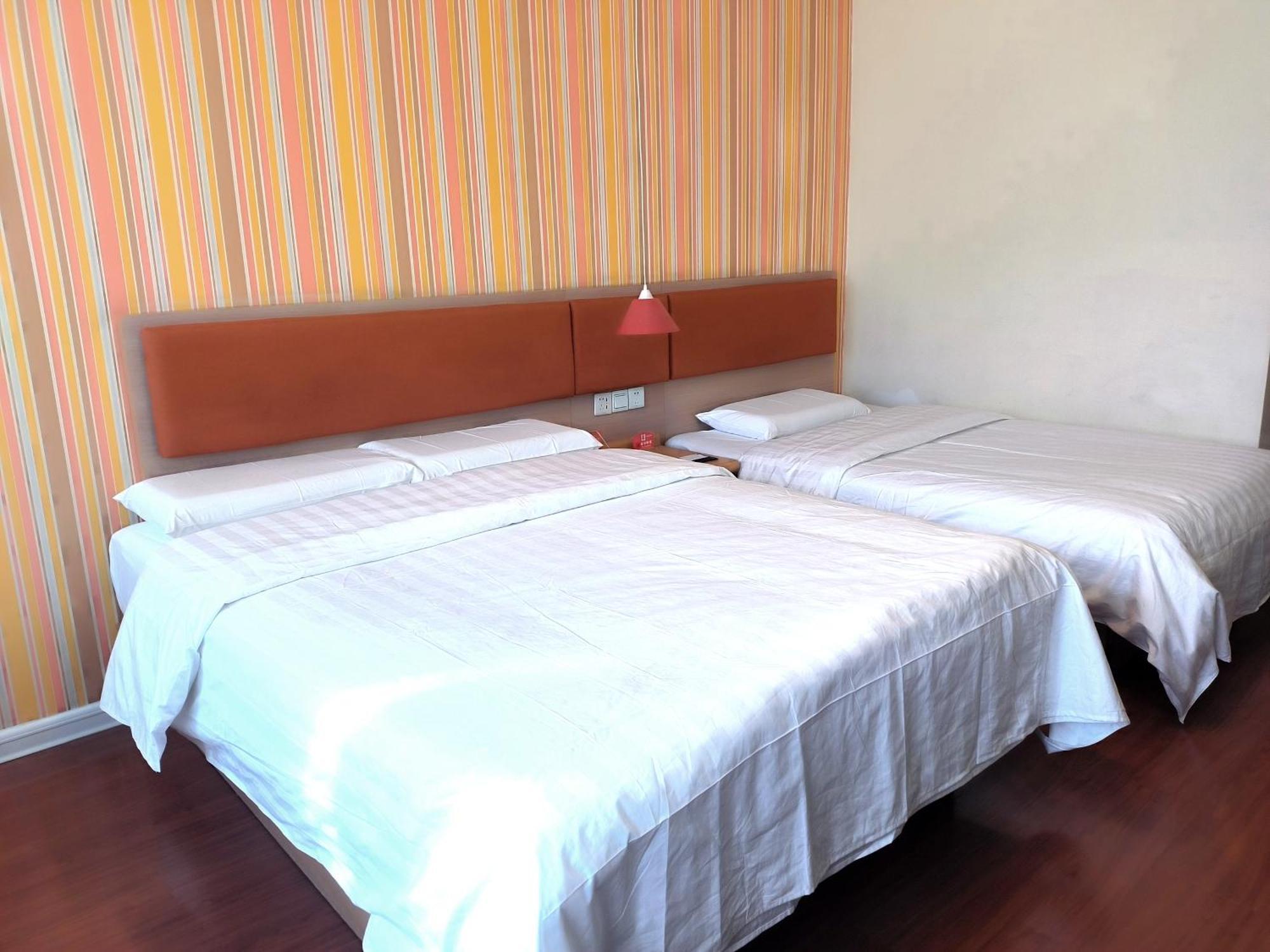 Home Inn Beijing Xiaoxitian Esterno foto