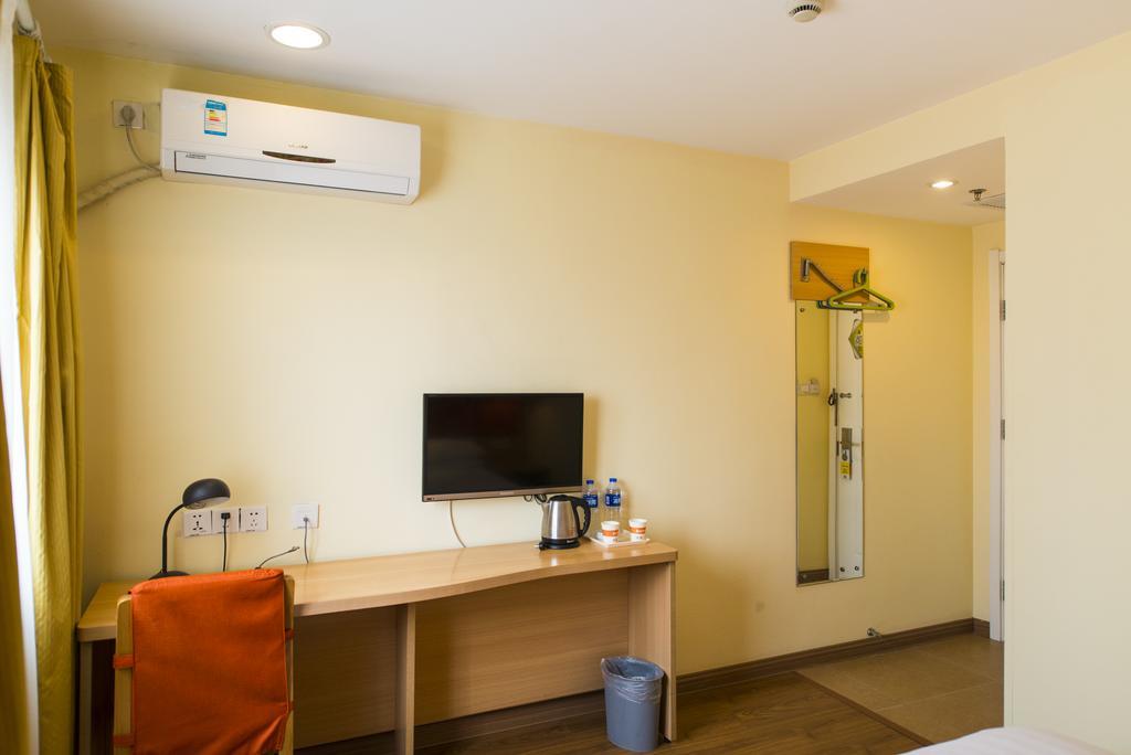 Home Inn Beijing Xiaoxitian Esterno foto