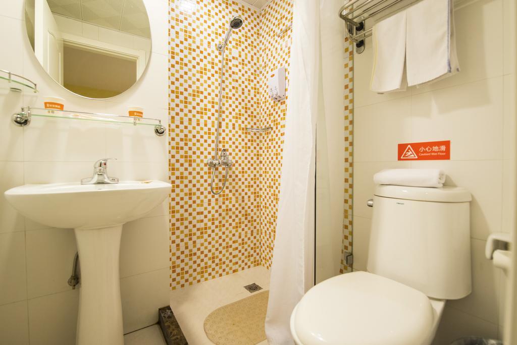 Home Inn Beijing Xiaoxitian Esterno foto