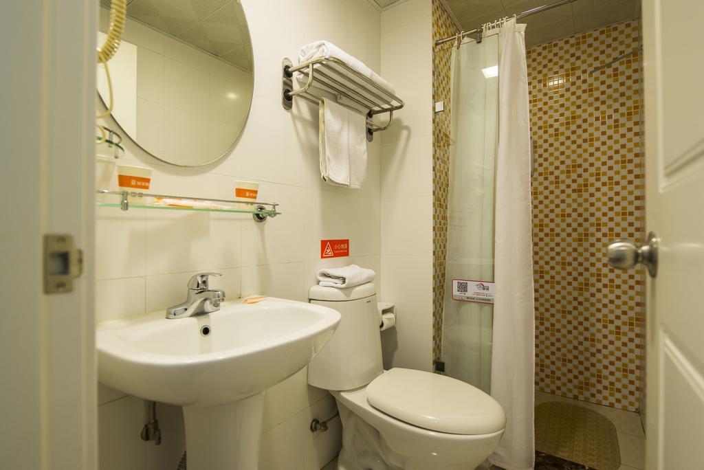 Home Inn Beijing Xiaoxitian Esterno foto